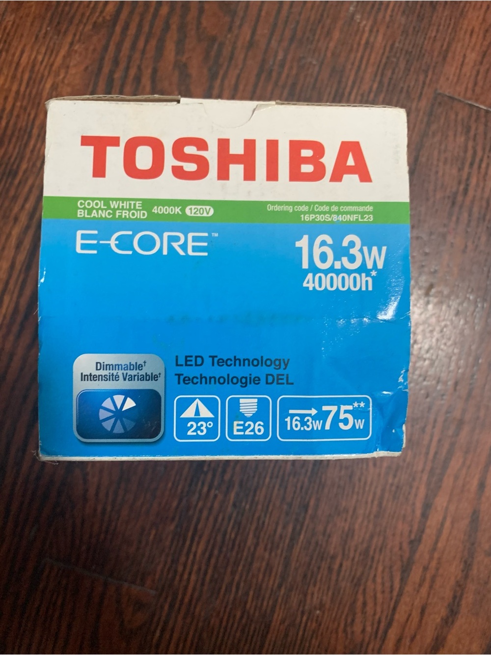 Toshiba E-CORE PAR30 LED Lamp